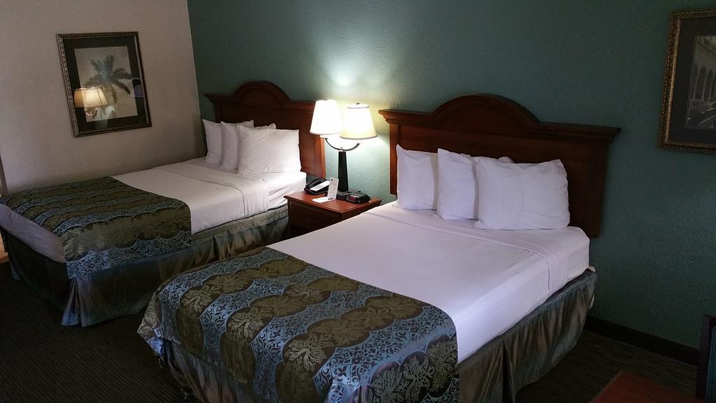 Deluxe Double Room with Two Double Beds - Non-Smoking