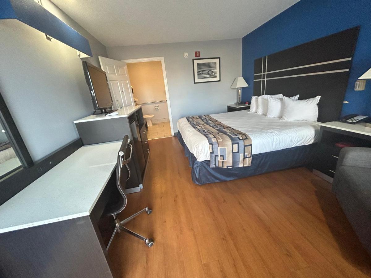 King Room - Disability Access/Non-Smoking