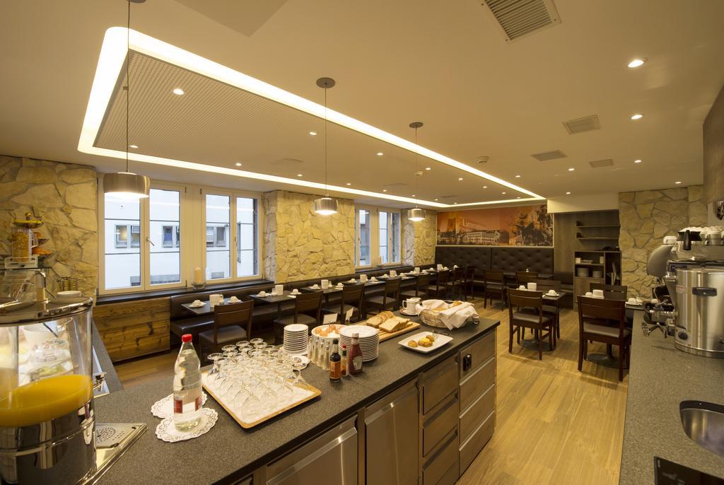 Business Room,886240312:JPEG