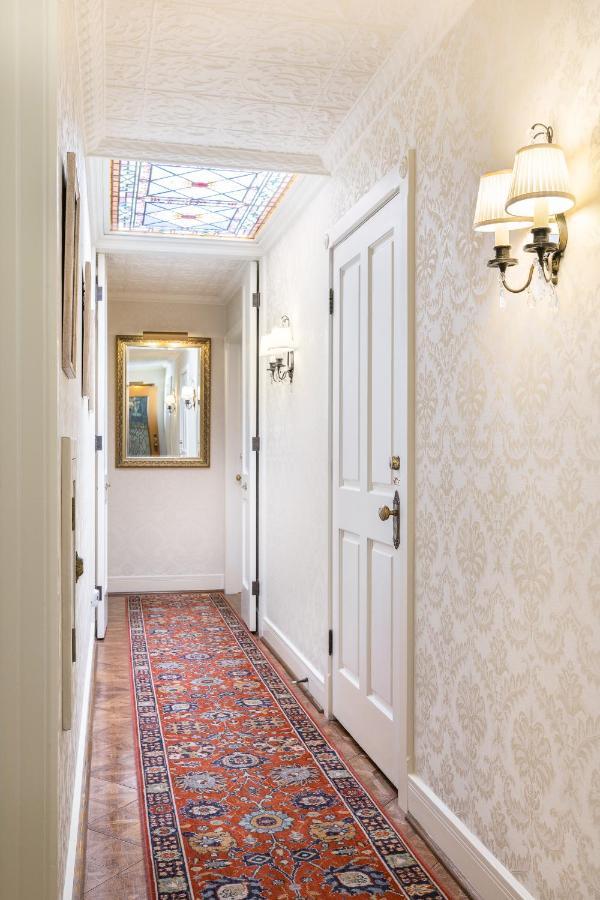 Superior King Room,1345051802:JPEG