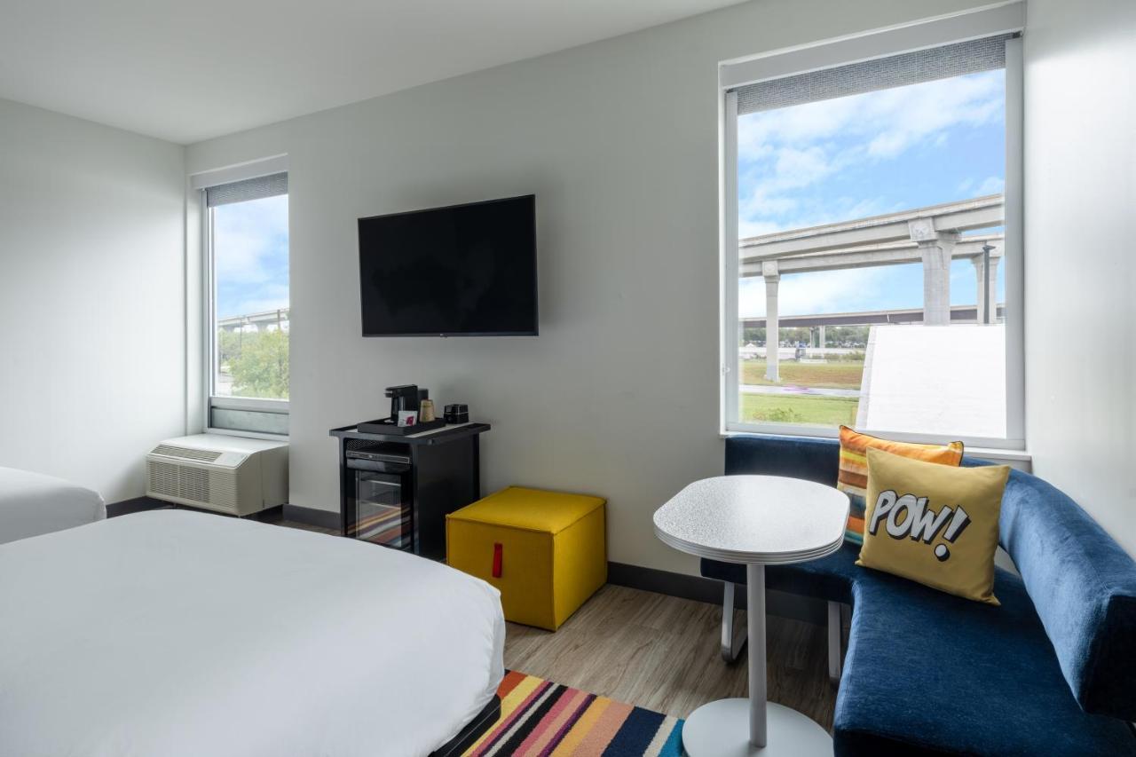 Savy Queen Room with Two Queen Beds