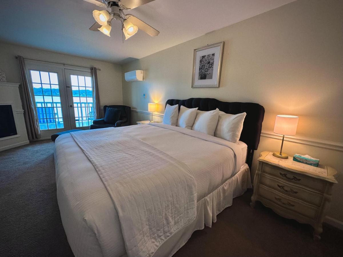 Single Room with Lake View