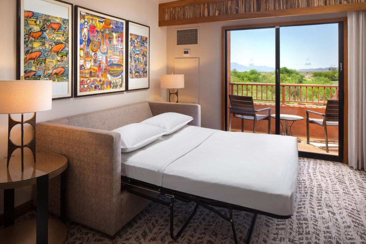 Executive, 1 Bedroom Smaller Suite, 1 King, Sofa bed,1350828895:JPEG