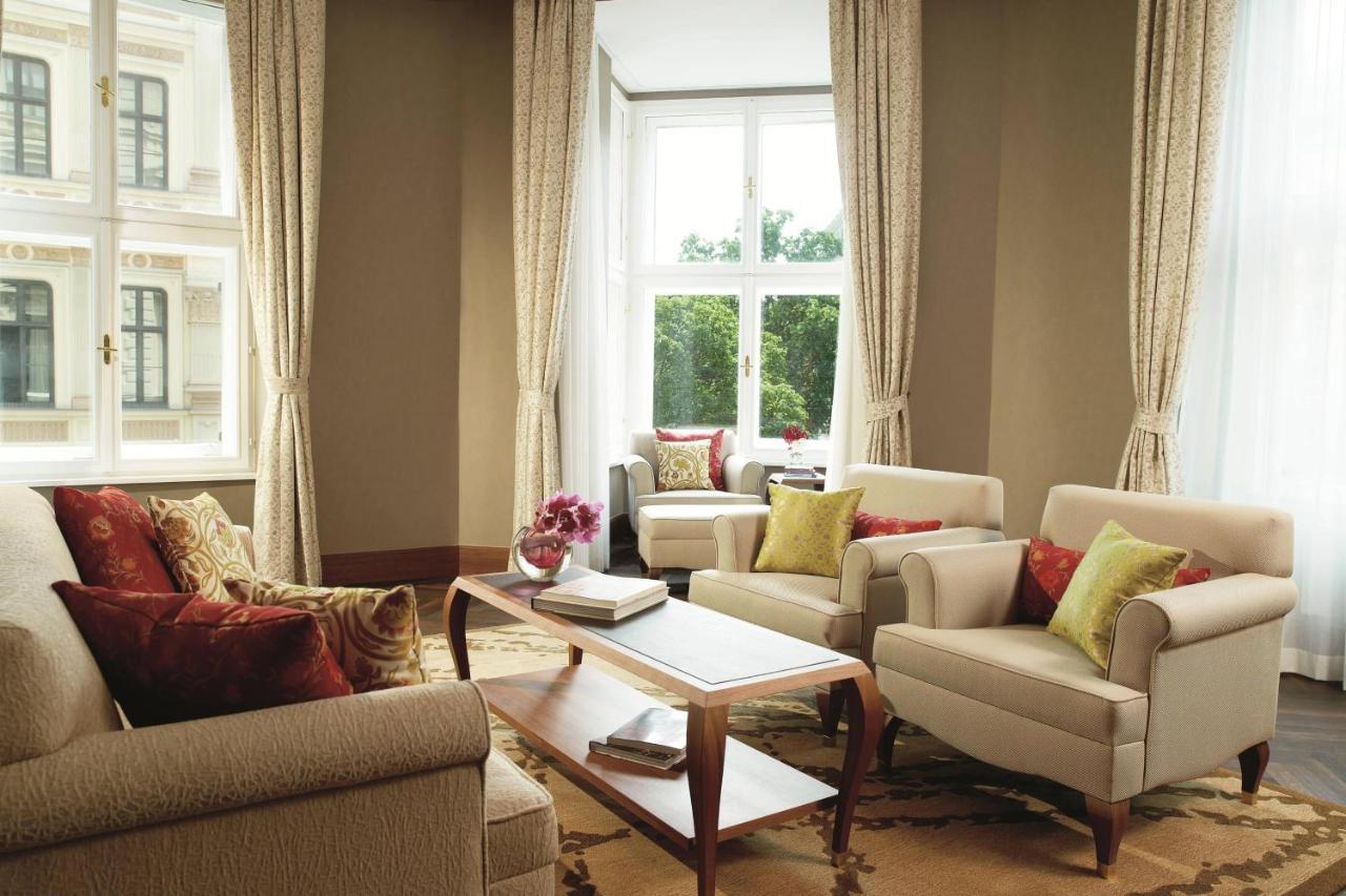 2-Bedroom Premium Executive Suite with Club lounge access