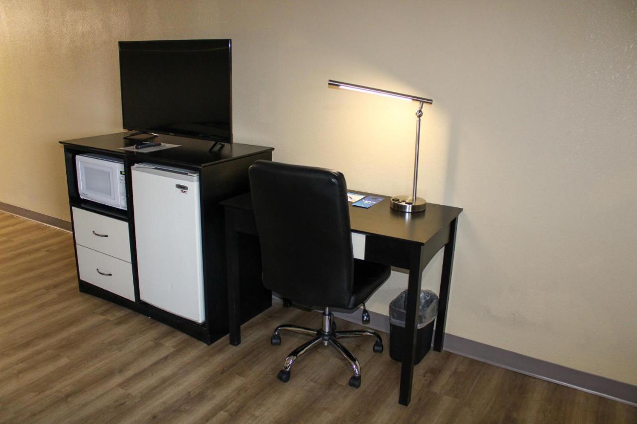 Deluxe King Room - Non-Smoking,1351040953:JPEG