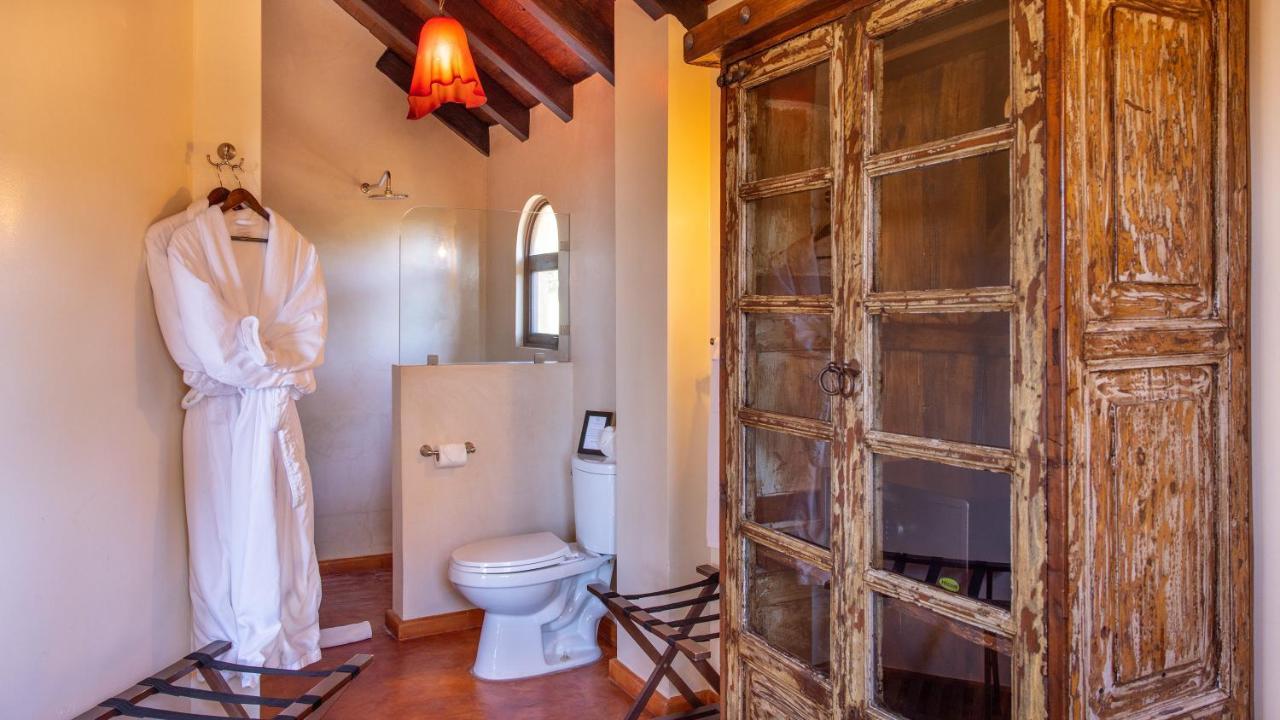 King Suite with Balcony,1353376042:JPEG