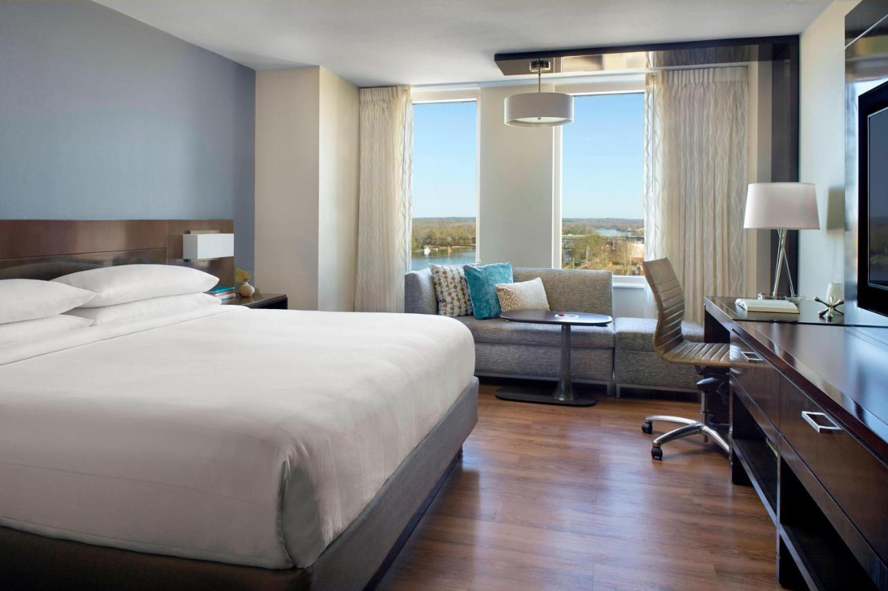 King or Double Room with City View,1353920909:JPEG