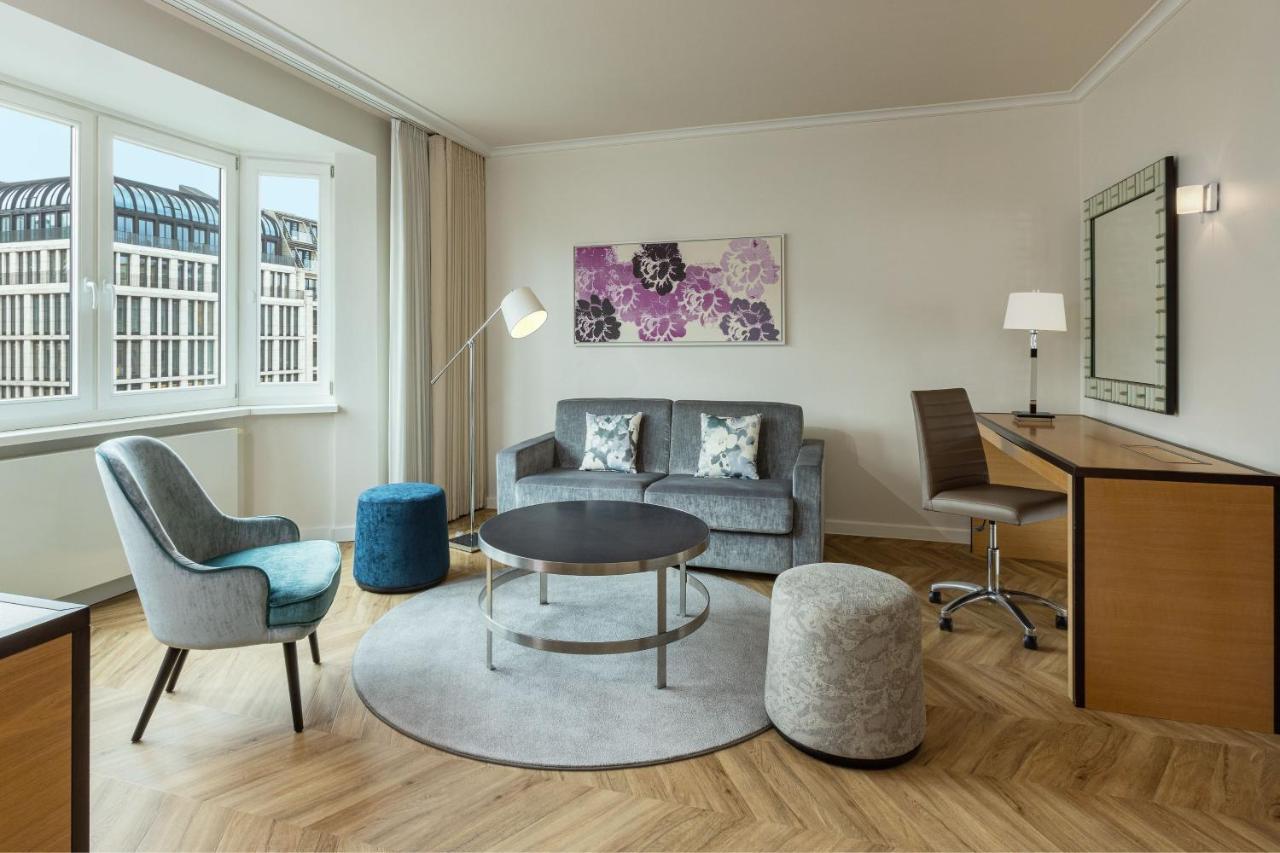 Junior King Suite