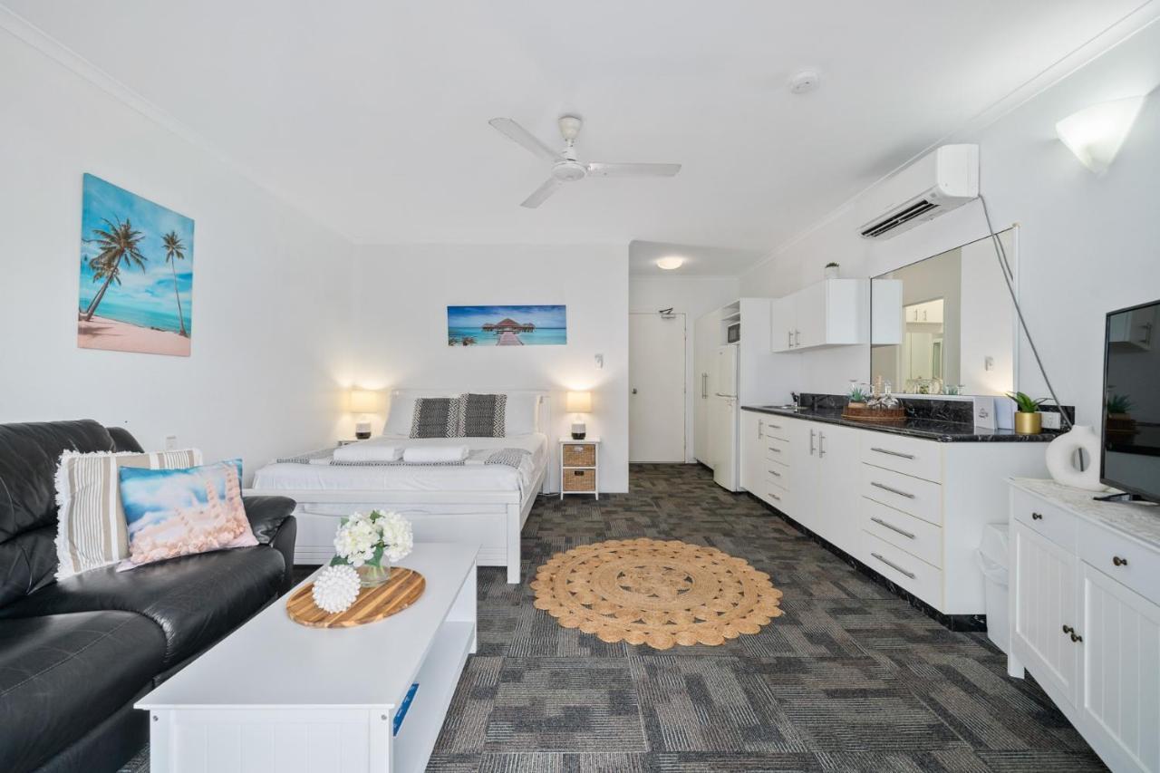 Double or Twin Room with Pool View