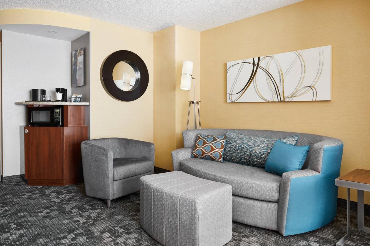 King Studio Suite with Sofa Bed,1618831676:JPEG
