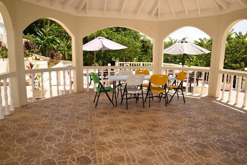 Family Room with Private Bathroom,762485254:JPEG