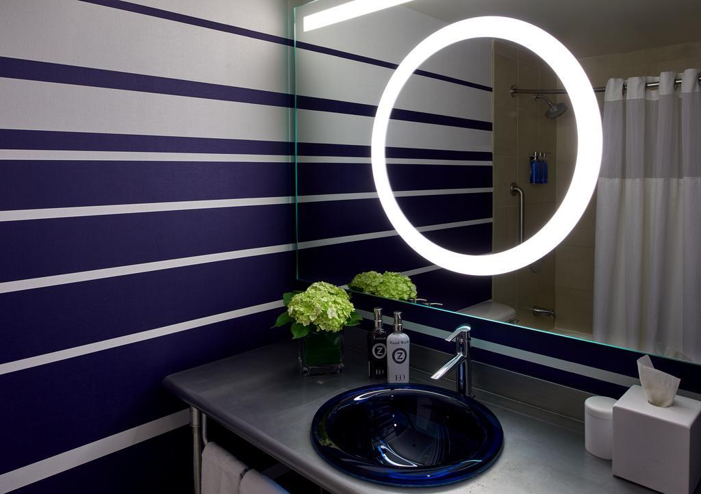 Standard King Guest Room,311588945:JPEG