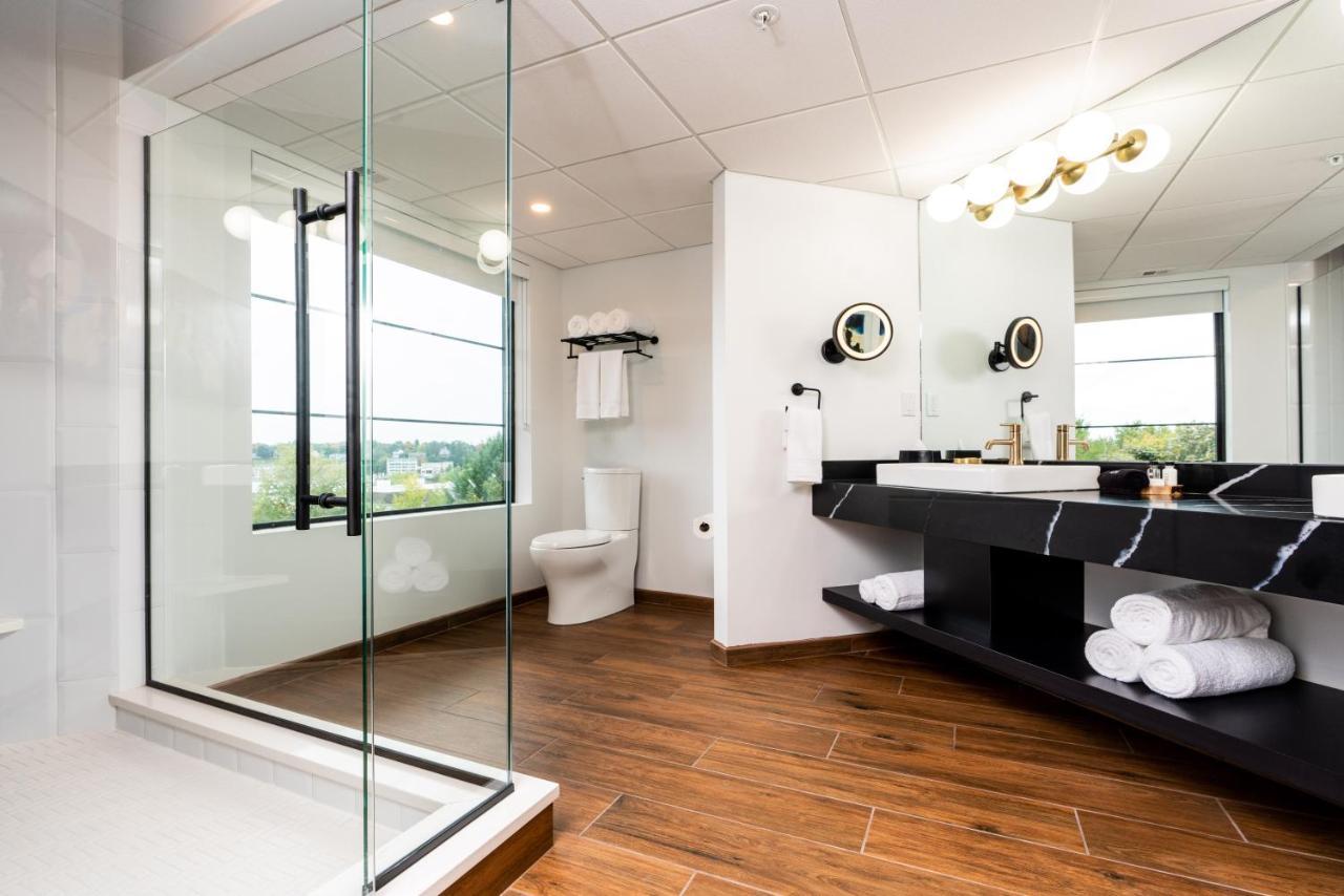 King Suite with Balcony