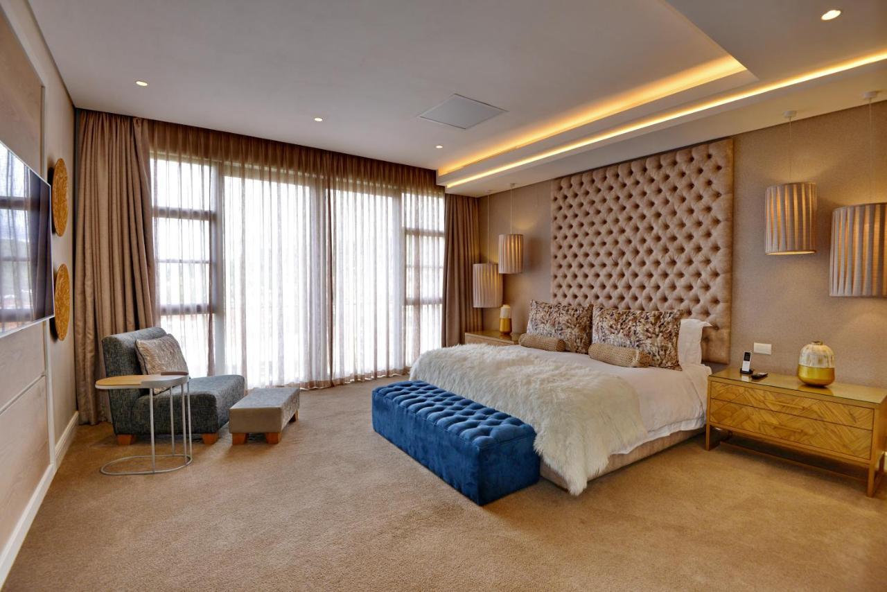 Superior Presidential Penthouse with Private Pool and Hot Tub.