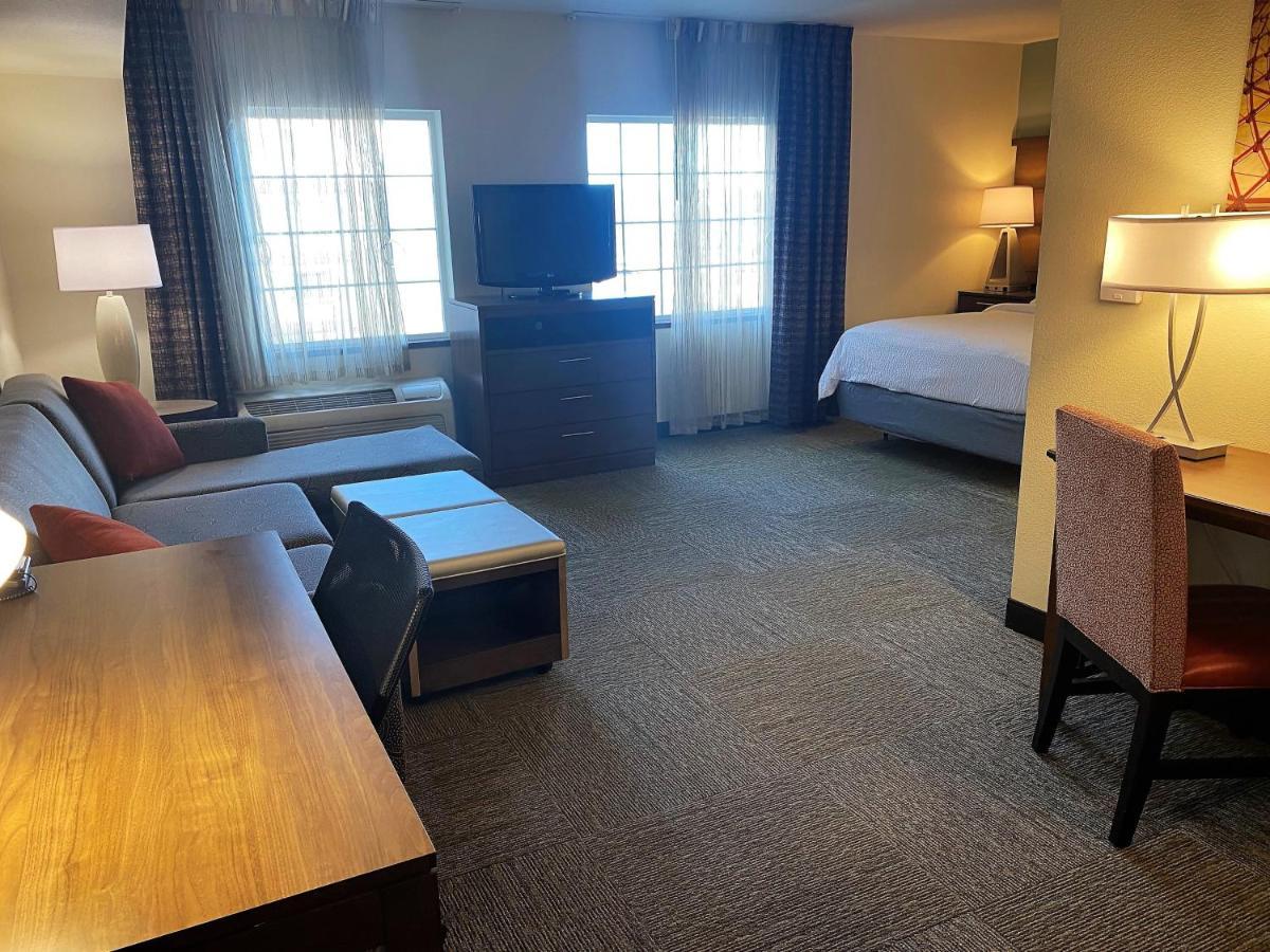 Studio Suite with Riverview