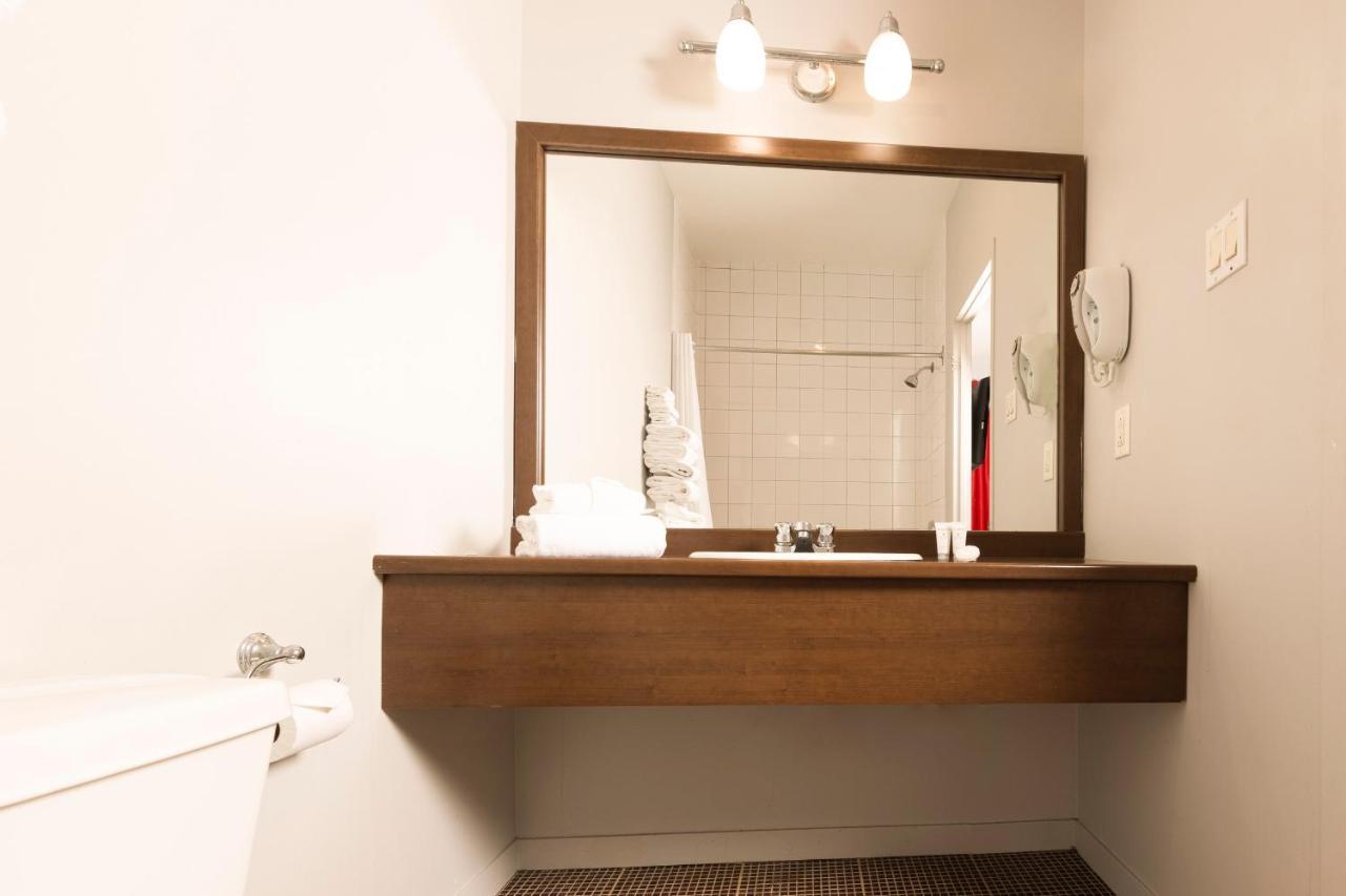 Budget Double Room 1 bed,1596866352:JPEG