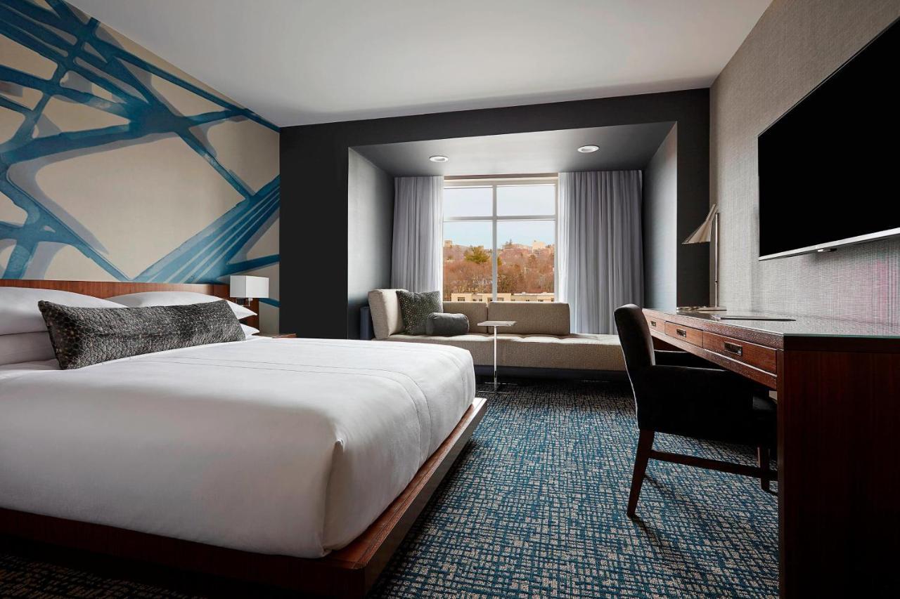 Deluxe King Room,1548511333:JPEG