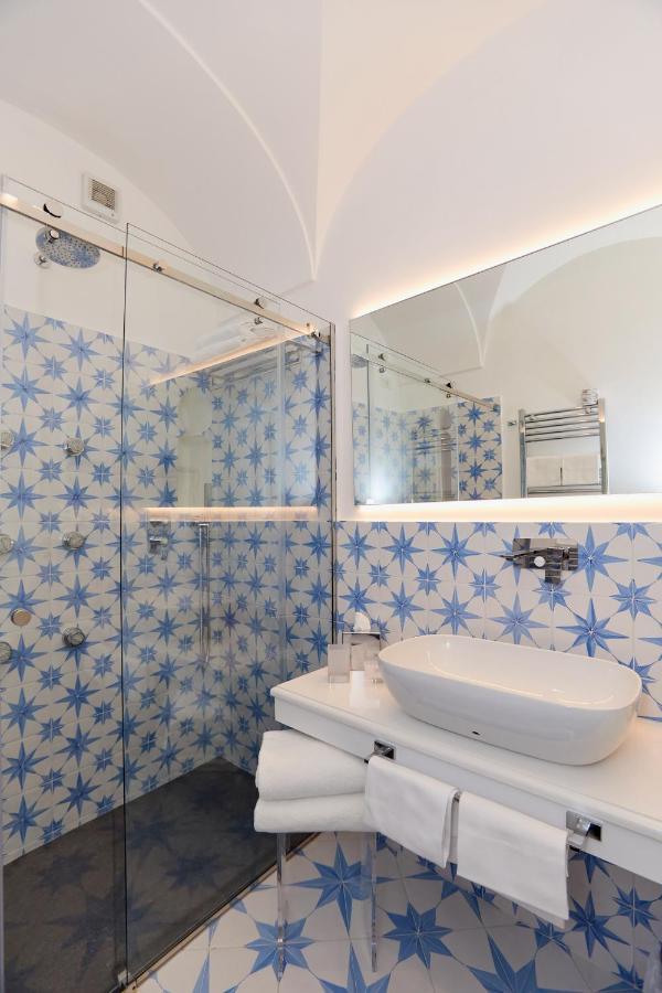 Superior Quadruple Room with Sea View