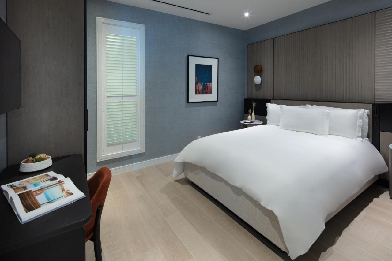 Deluxe Suite with Sea View