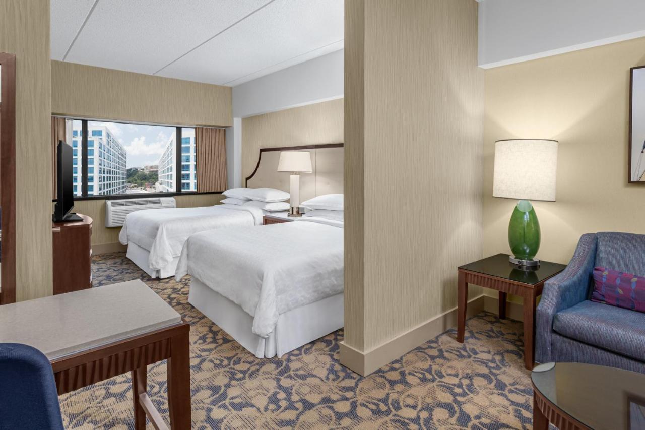 Double Room with View,1379490623:JPEG