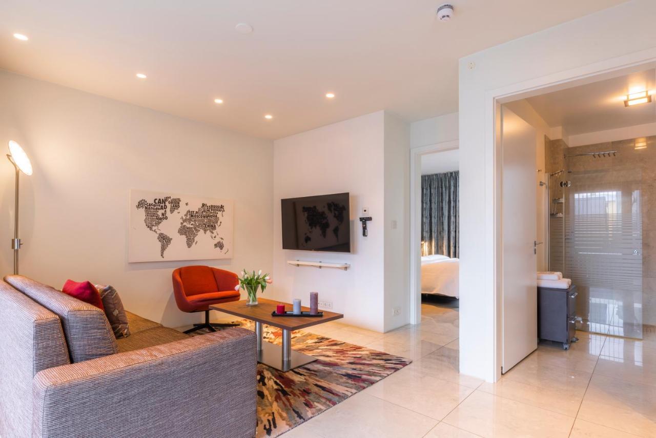 One-Bedroom Apartment,1380259121:JPEG