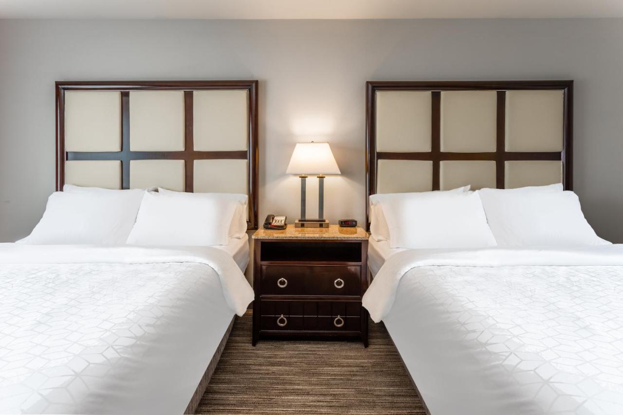 Standard Room with Two Queen Beds