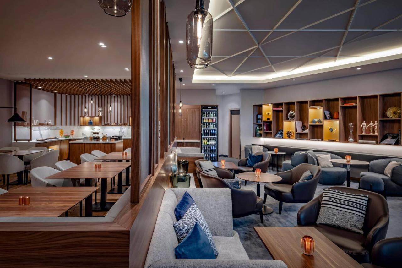 Junior Club Suite - M Club lounge Access