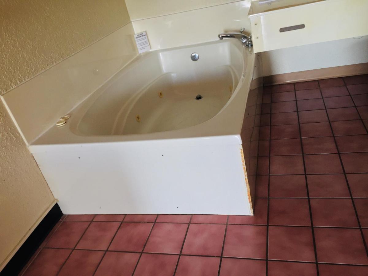Family Suite with Jacuzzi