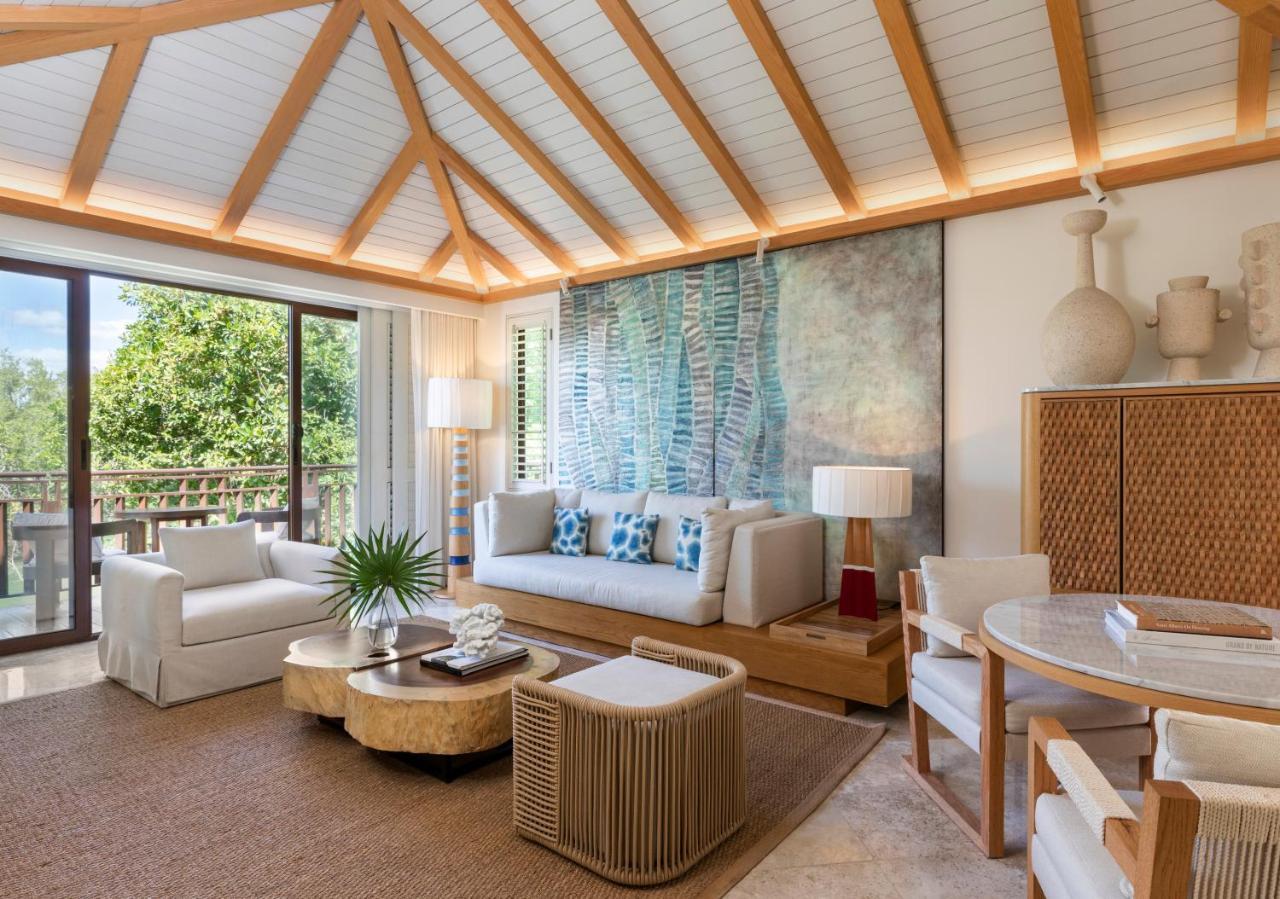Beach Area Suite King