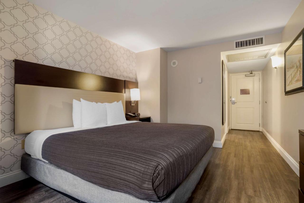 King Room - Non-Smoking,1388431643:JPEG