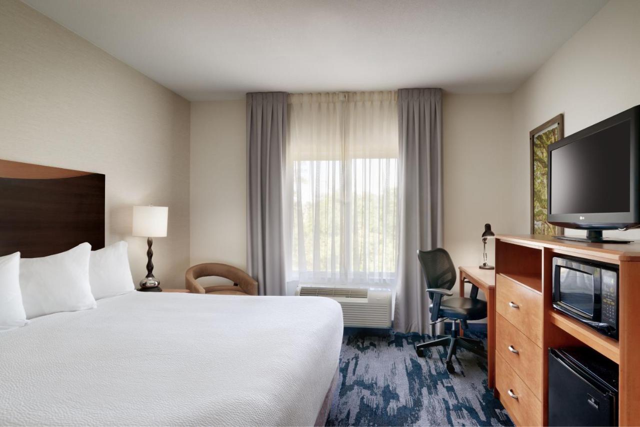 King Room with Bathtub - Mobility Access