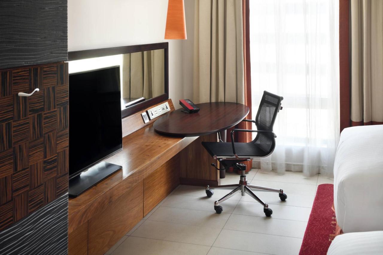 Double Room with Two Double Beds - Club Lounge Access