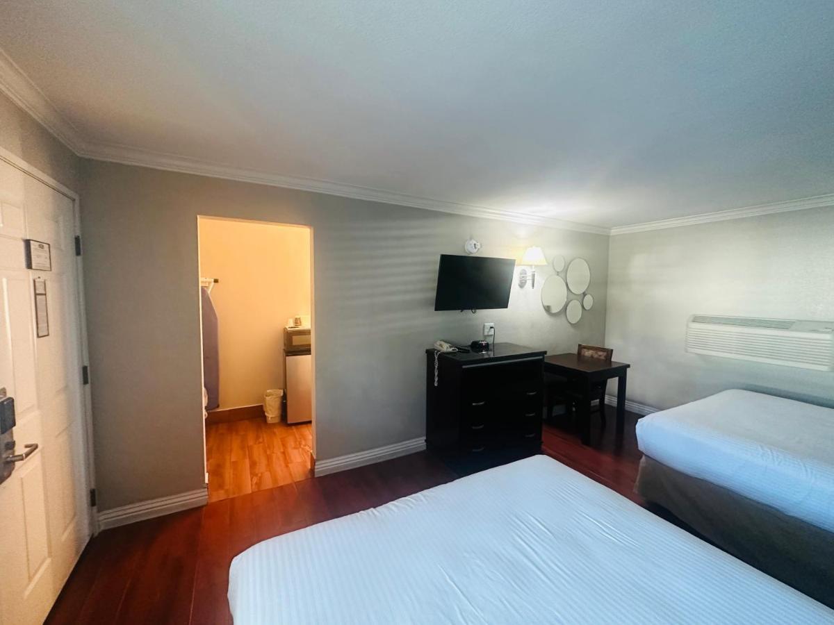 Queen Room with Two Queen Beds