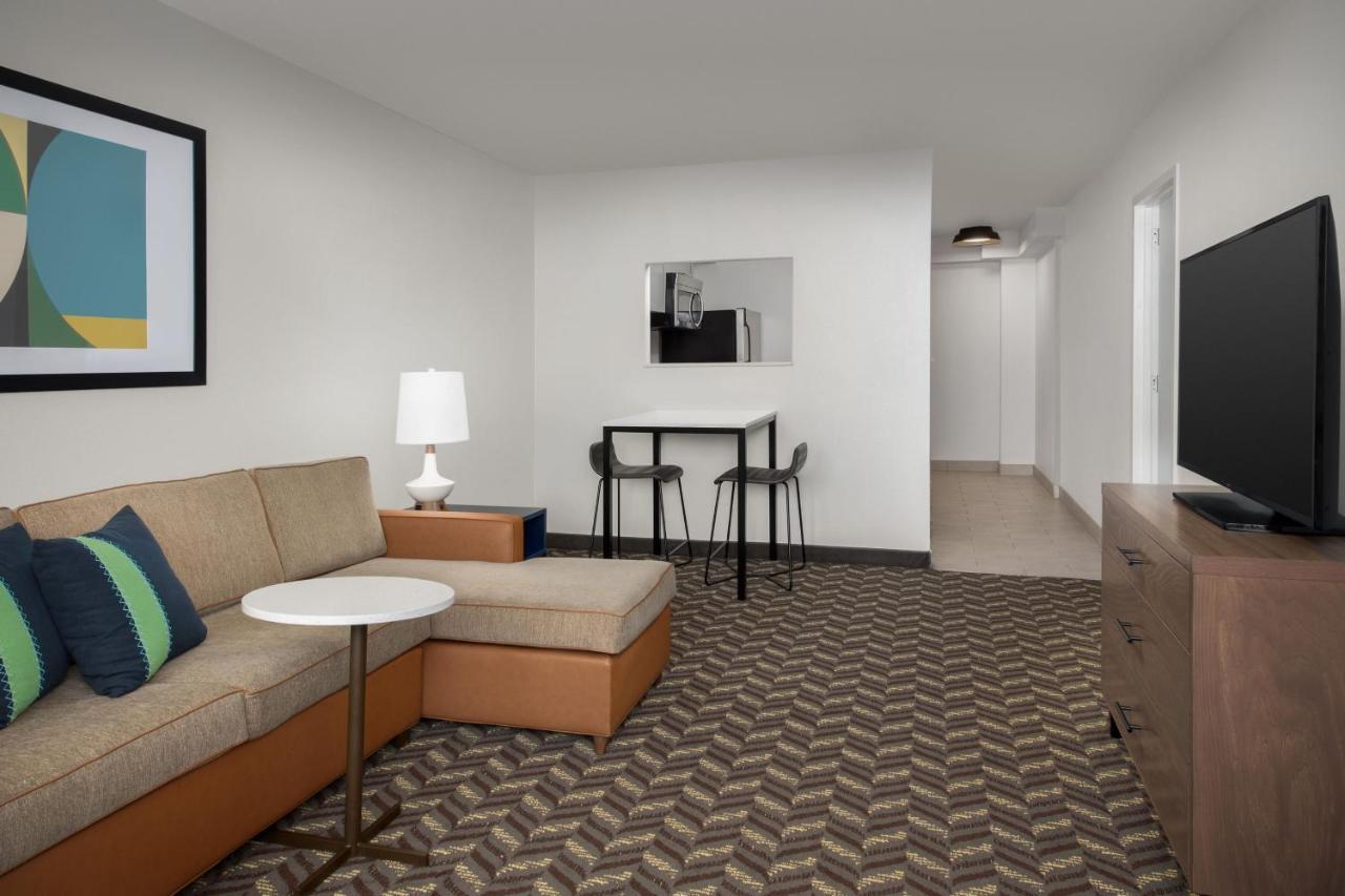 1 Bedroom Suite, King, Sofa bed
