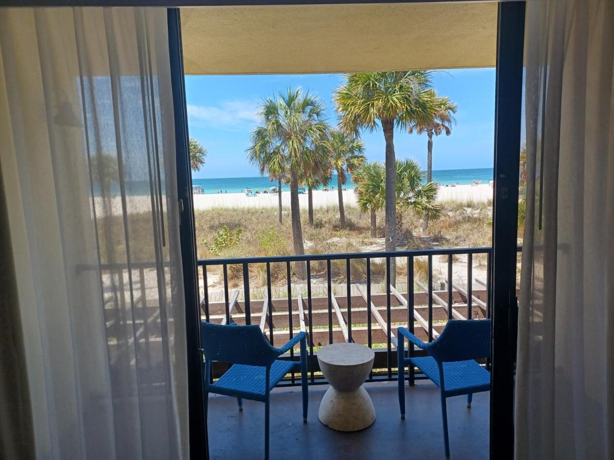 King Room with Balcony - Ocean Front,1742701596:JPEG