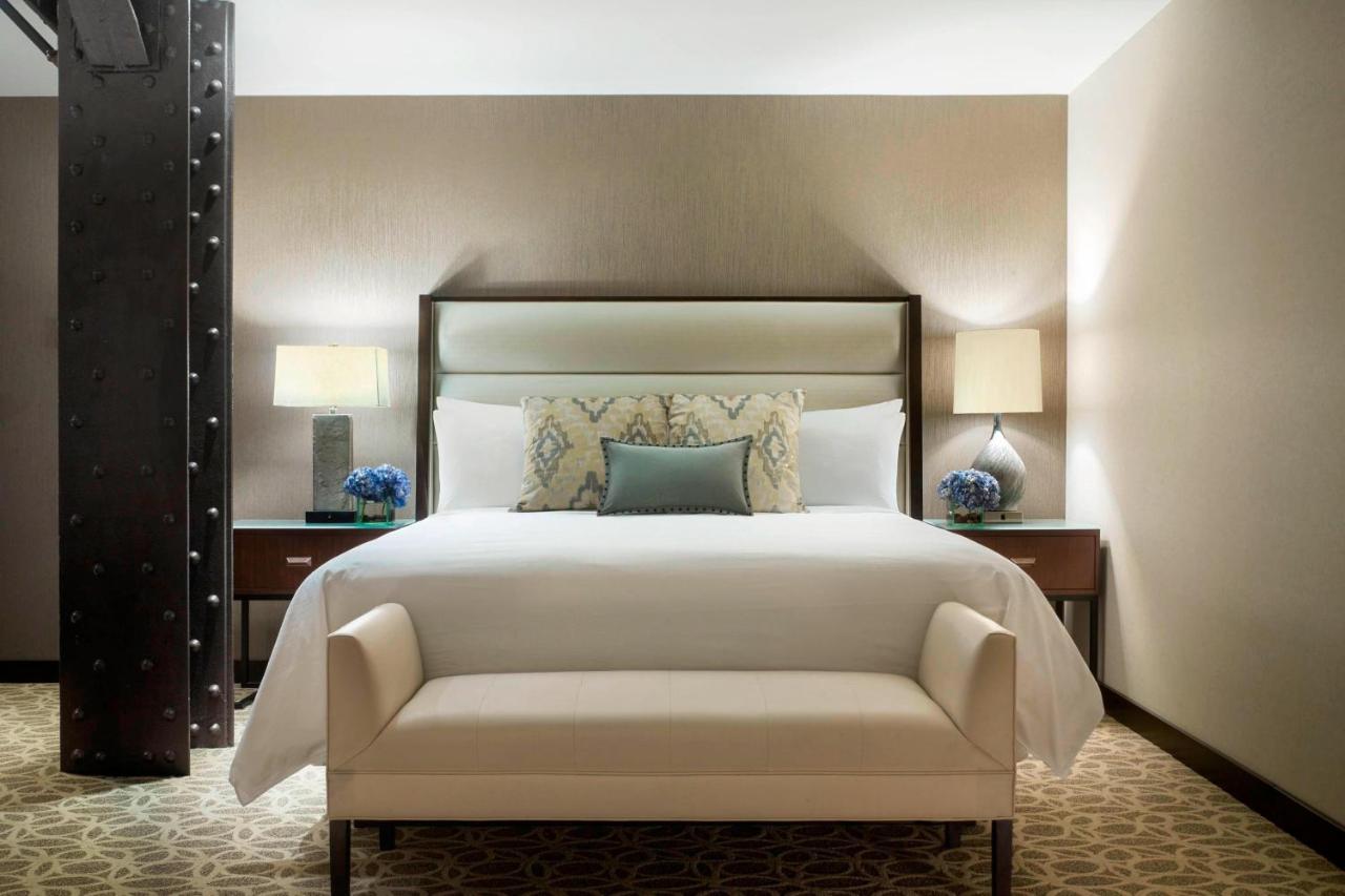 Deluxe King Room,1395413039:JPEG