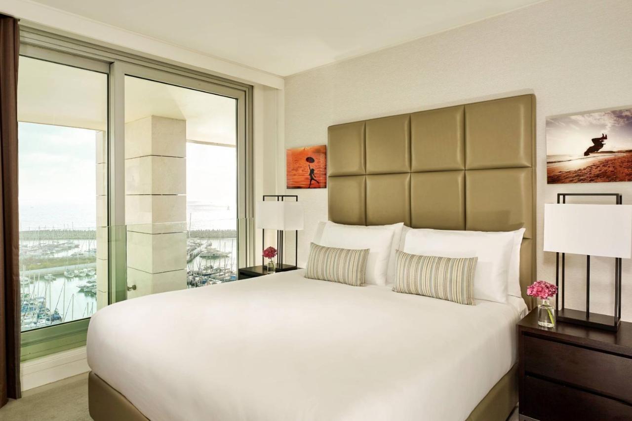 Duplex Suite, Bi-level Suite, 1 Queen, Marina view, Balcony