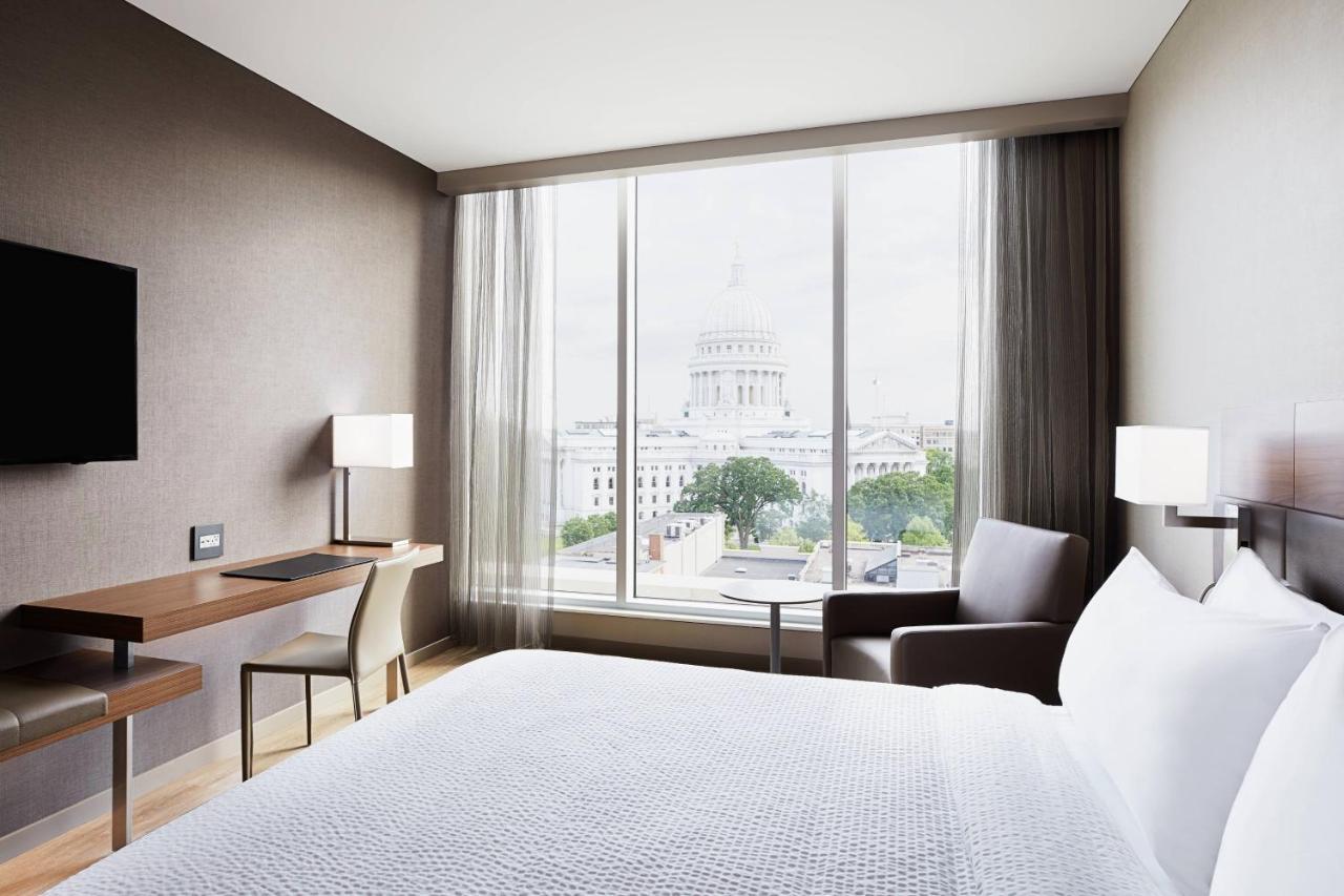 Queen Room with Two Queen Beds and City View