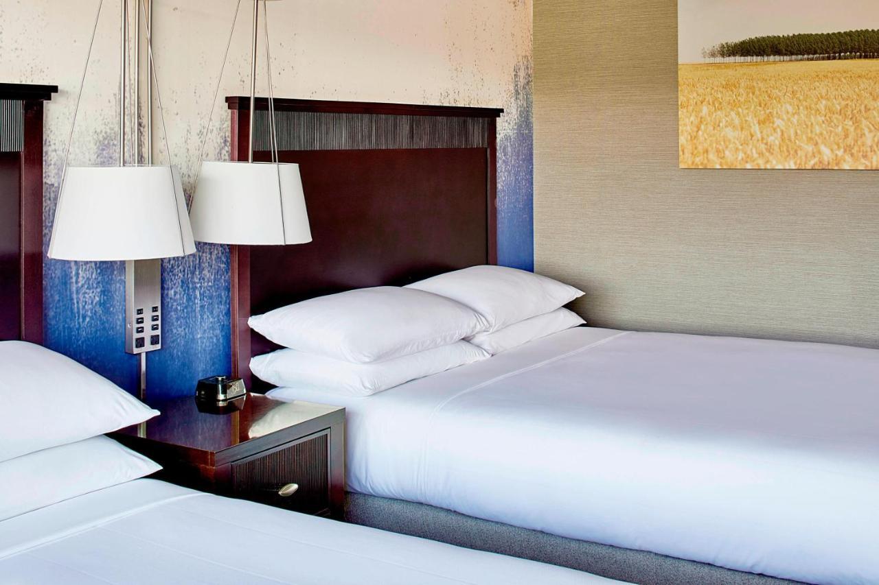 Guest room, 2 Queen,1399867118:JPEG