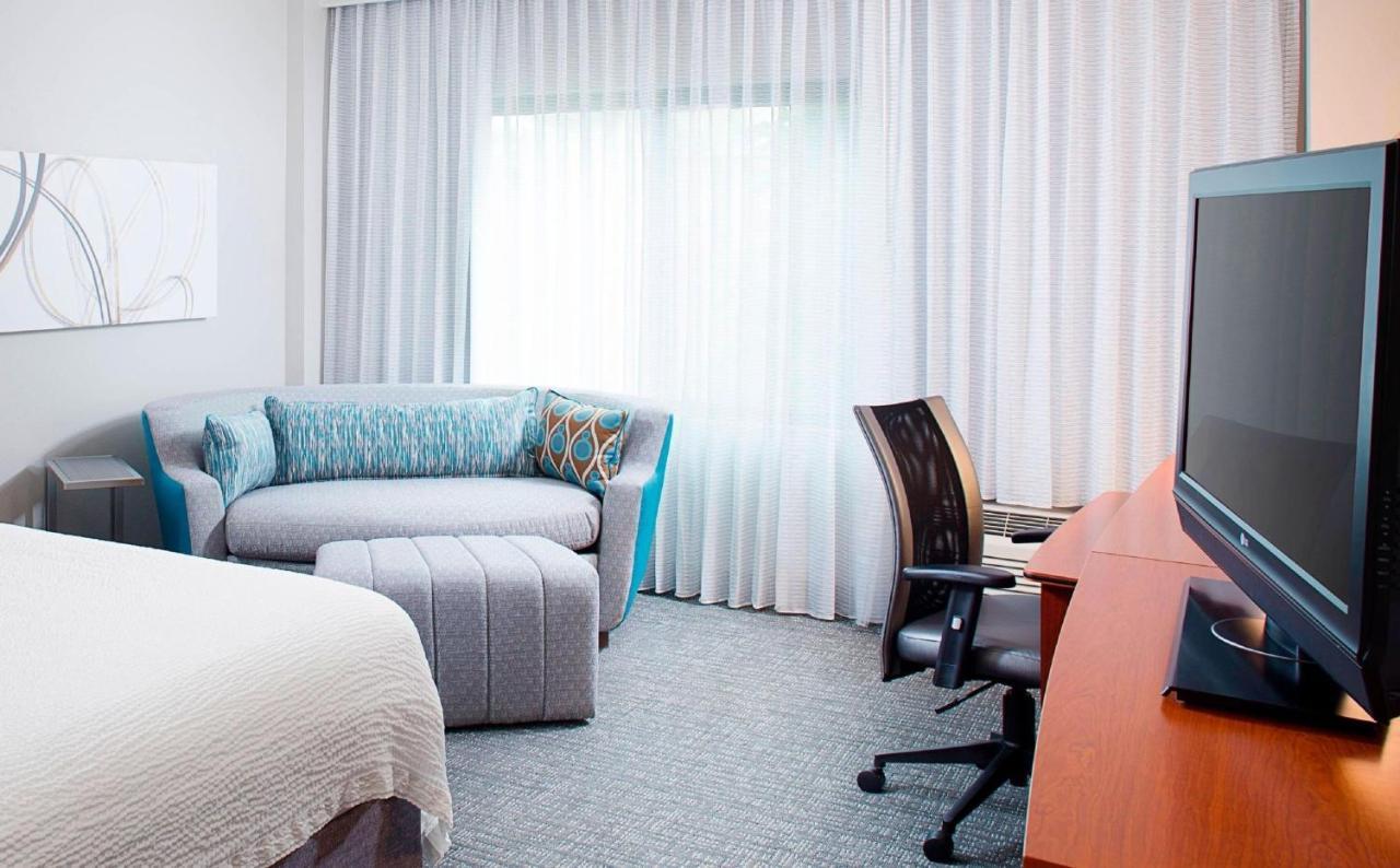 King Room with Sofa Bed