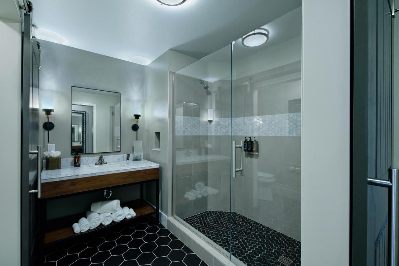2 Queen Suite Walk-In Shower