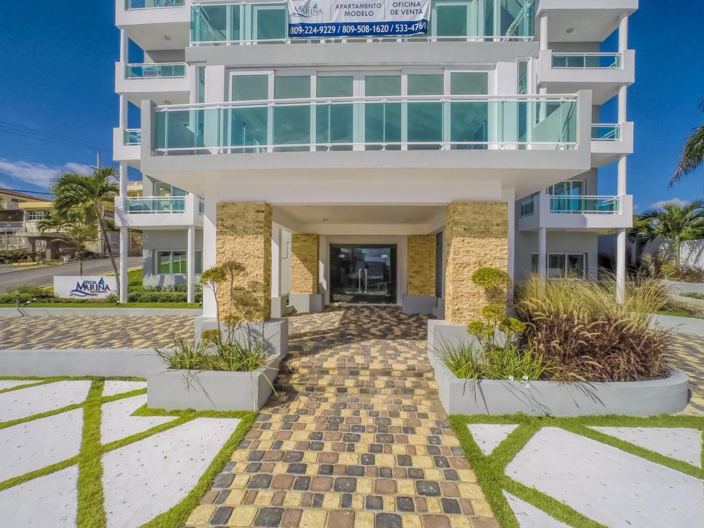 Three Bedroom Apartment with Pool View