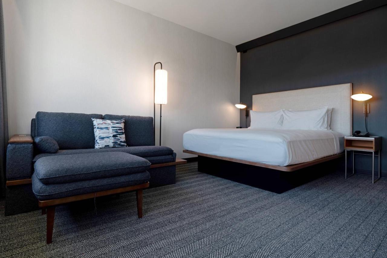 Guest room, 1 King, Sofa bed