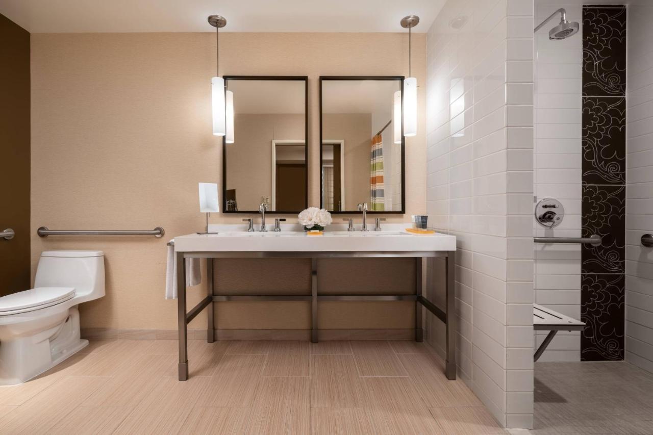 Junior King Suite,1629396580:JPEG