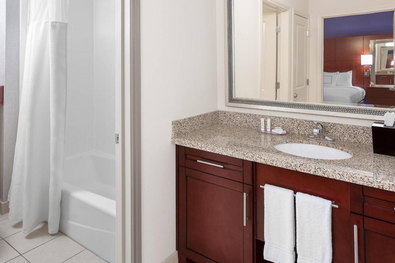 Larger One Bedroom, 1 Bedroom Larger Suite, 1 King, Sofa bed