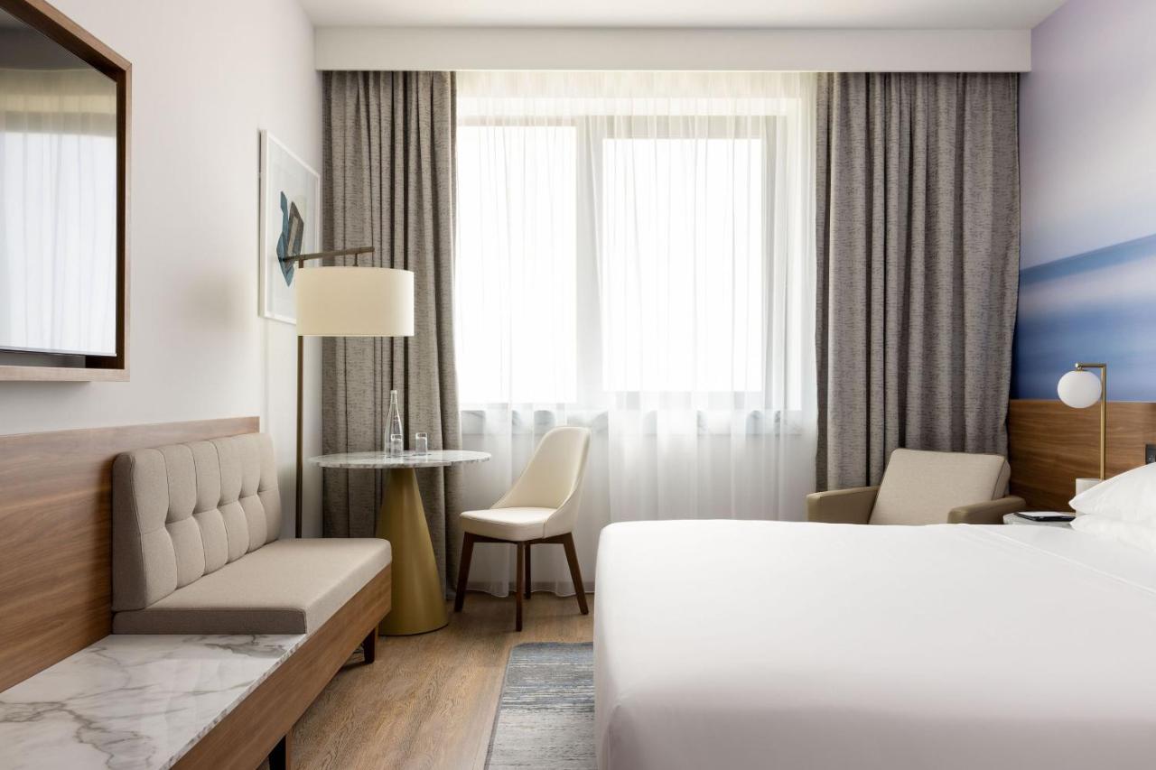 Deluxe King Room with Sea View