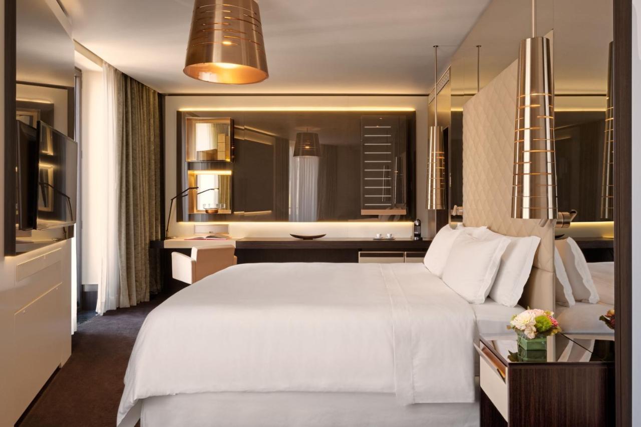 Prestige Room King