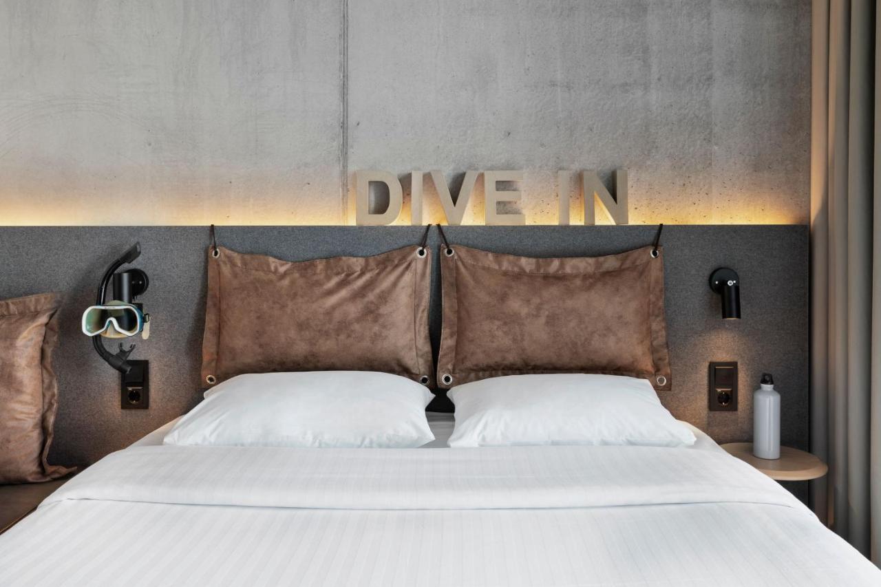 Sea View Queen Room