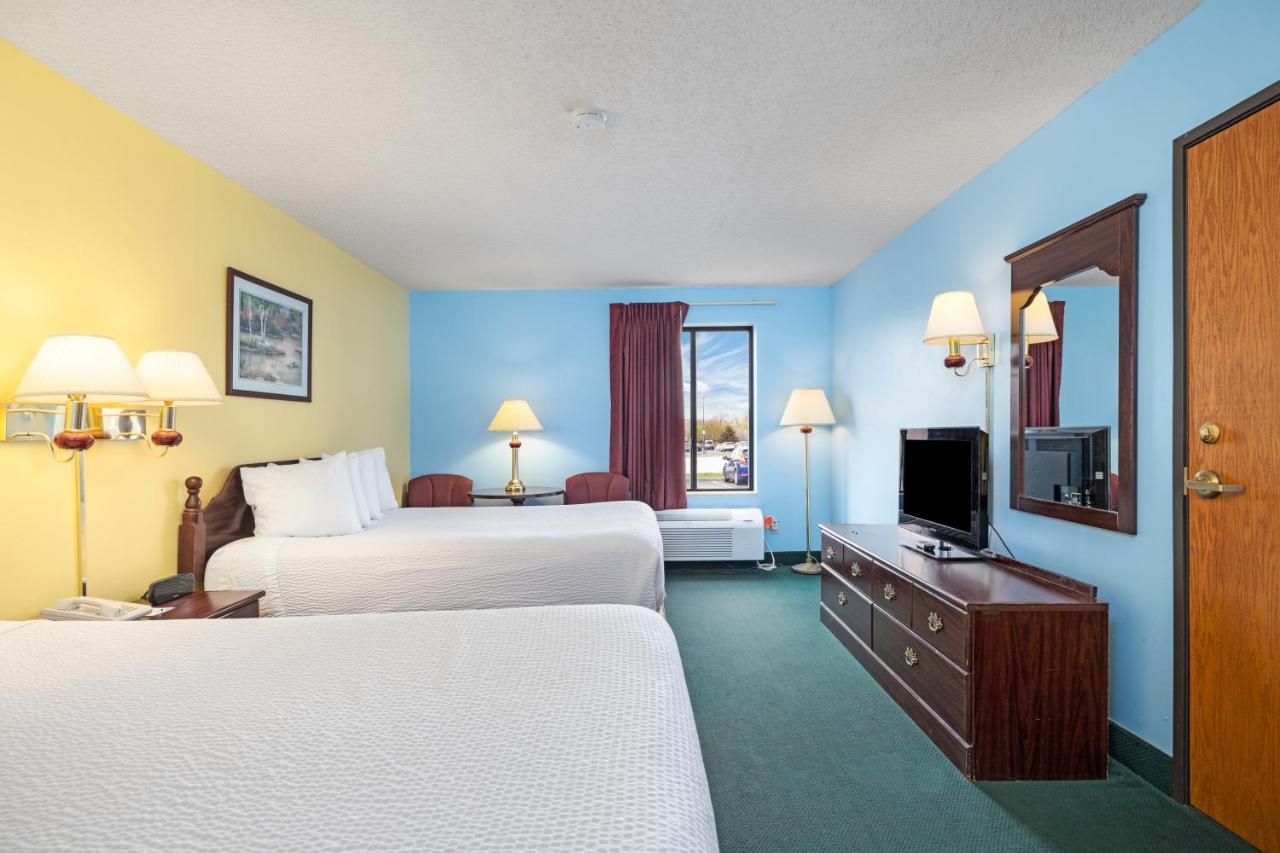 Double Room with Two Double Beds - Non-Smoking