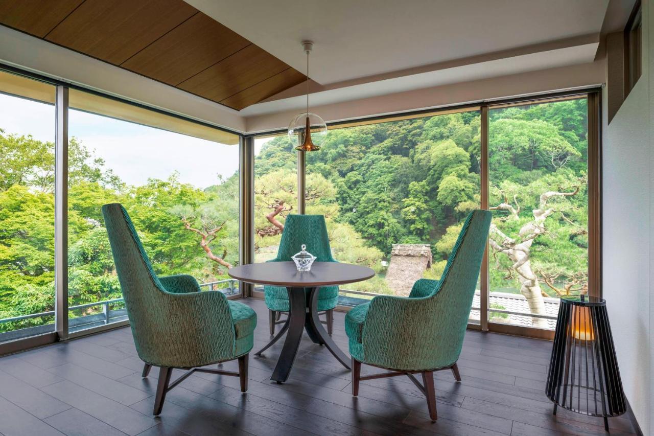 SUIRAN, 1 Bedroom Presidential Suite, 1 King, Mountain view